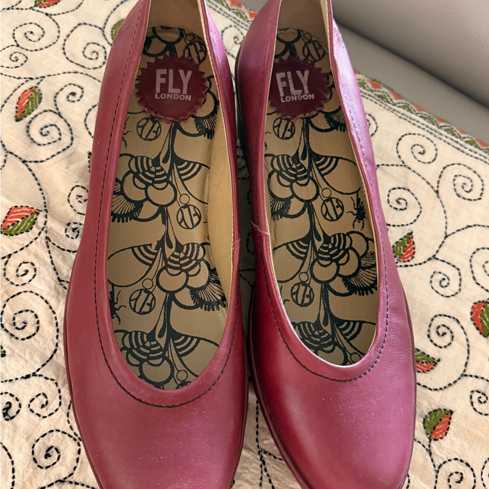 FLY London Women's wedge